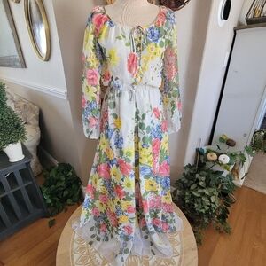 Avalon Classic Vintage Floral Long Sleeve Maxi Dress
